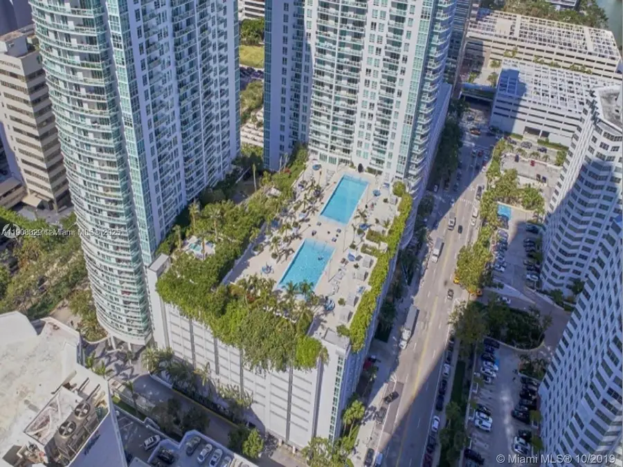 950 Brickell Bay Dr #2707, Miami, FL 33131 - Image #2