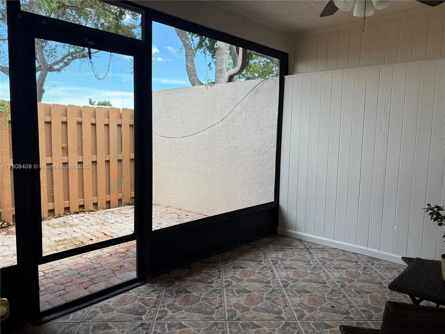 2050 SW 24th Circle, Boynton Beach, FL 33426 - Image #2