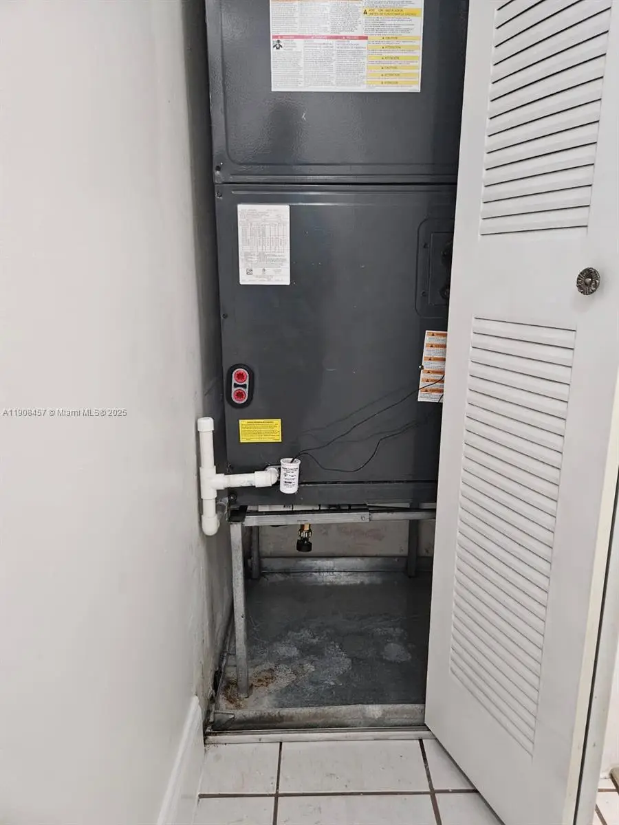 Address Withheld By Seller, Miami, FL 33183 - Image #2