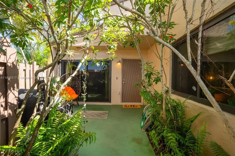 1207 NW 123rd Ave, Pembroke Pines, FL 33026 - Image #3