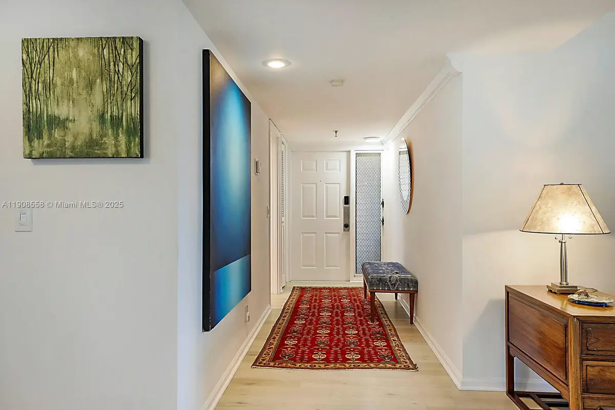 5390 Woodland Lakes Dr #301, Palm Beach Gardens, FL 33418 - Image #1