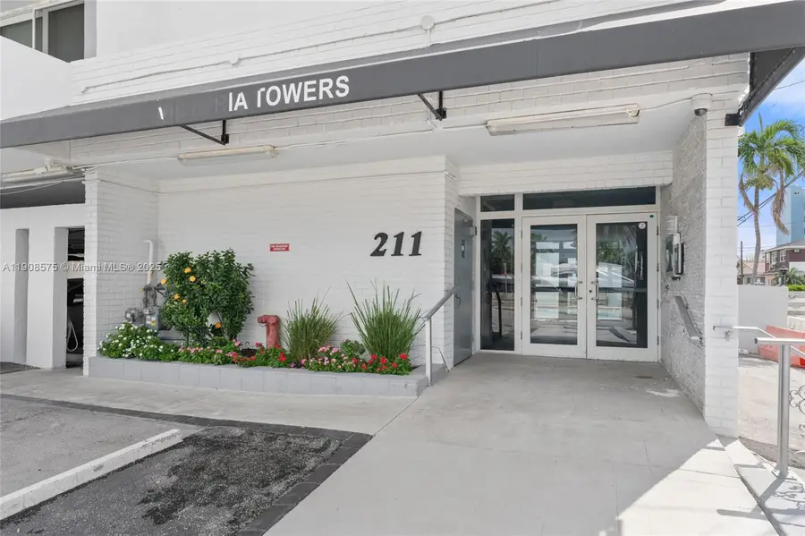 211 S Ocean Dr #304, Hollywood, FL 33019 - Image #2
