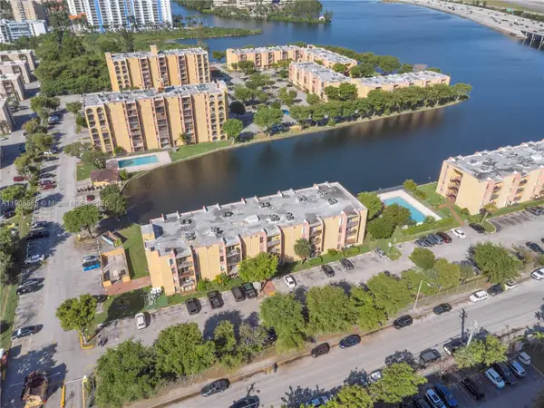 4709 NW 7th St #204-9, Miami, FL 33126