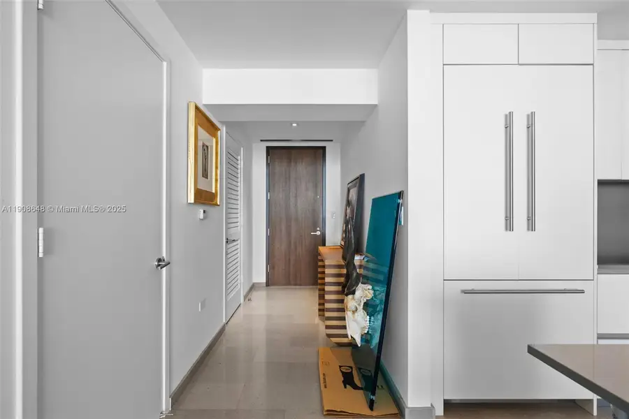 68 SE 6th St #2505, Miami, FL 33131 - Image #2