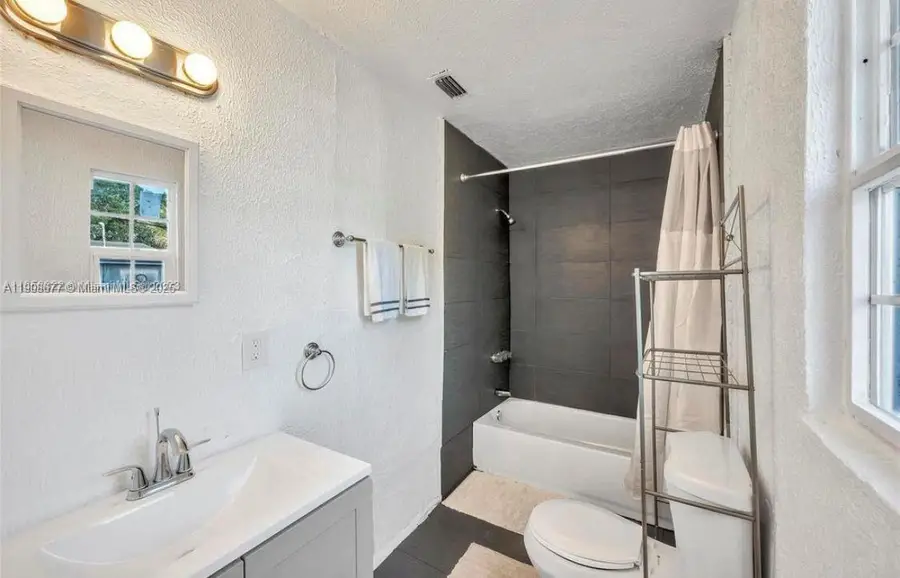 1001 N 16th Ct, Fort Pierce, FL 34950 - Image #3