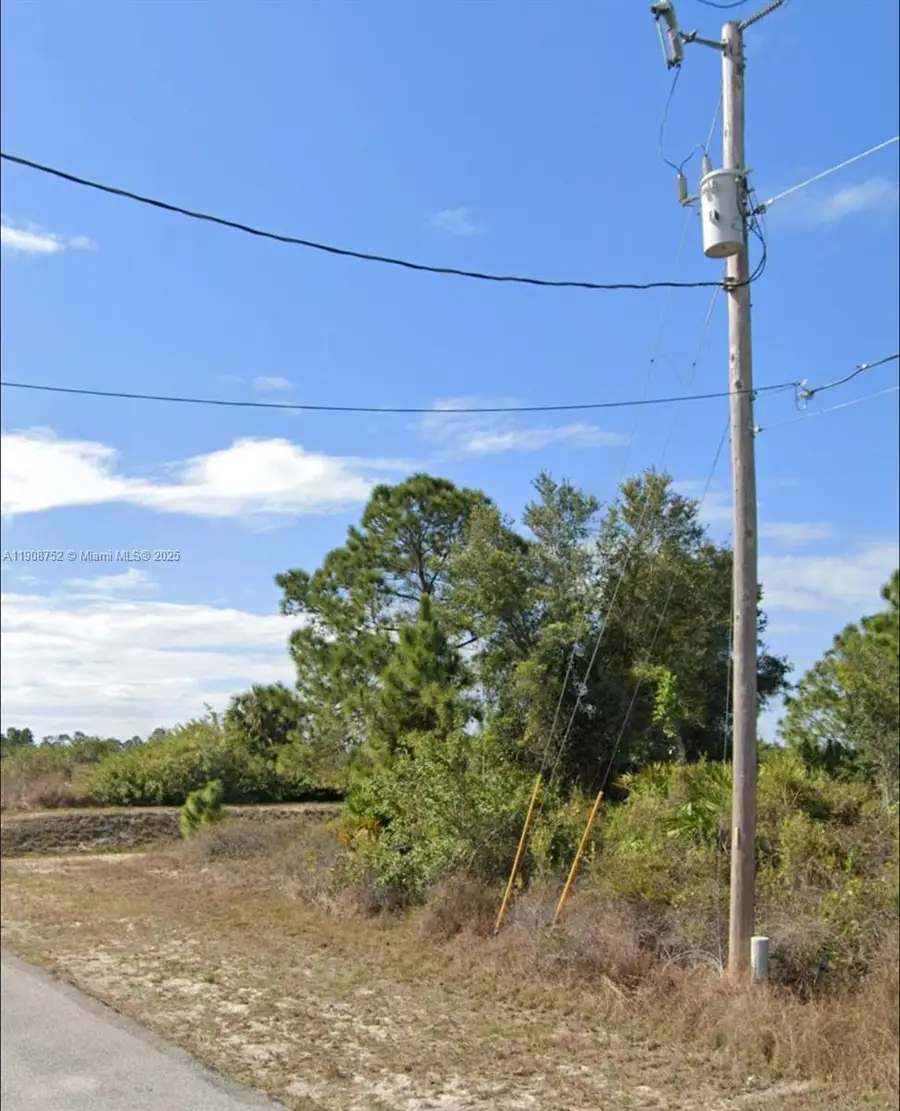 2614 SW 33 St, Lehigh Acres, FL 33976 - Image #2