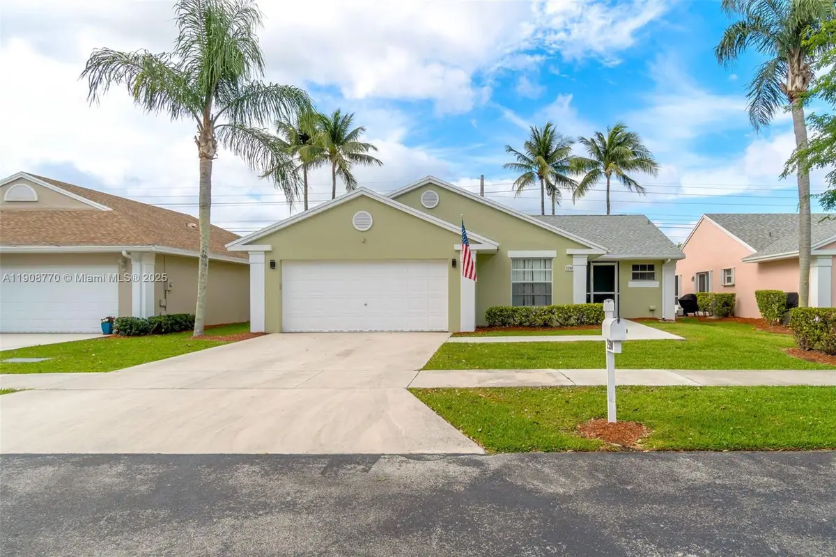 2590 SE 7th Pl, Homestead, FL 33033 - Image #1