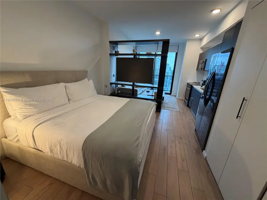 398 NE 5th St #4516, Miami, FL 33132 - Image #2