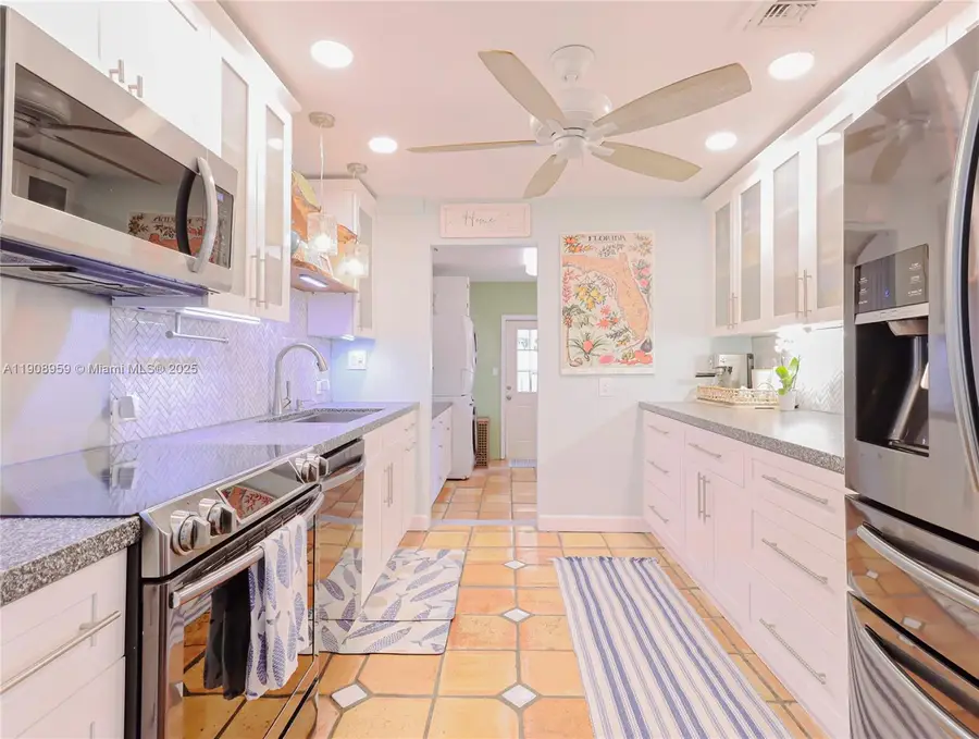 160 Ridge St, Tavernier, FL 33070 - Image #2