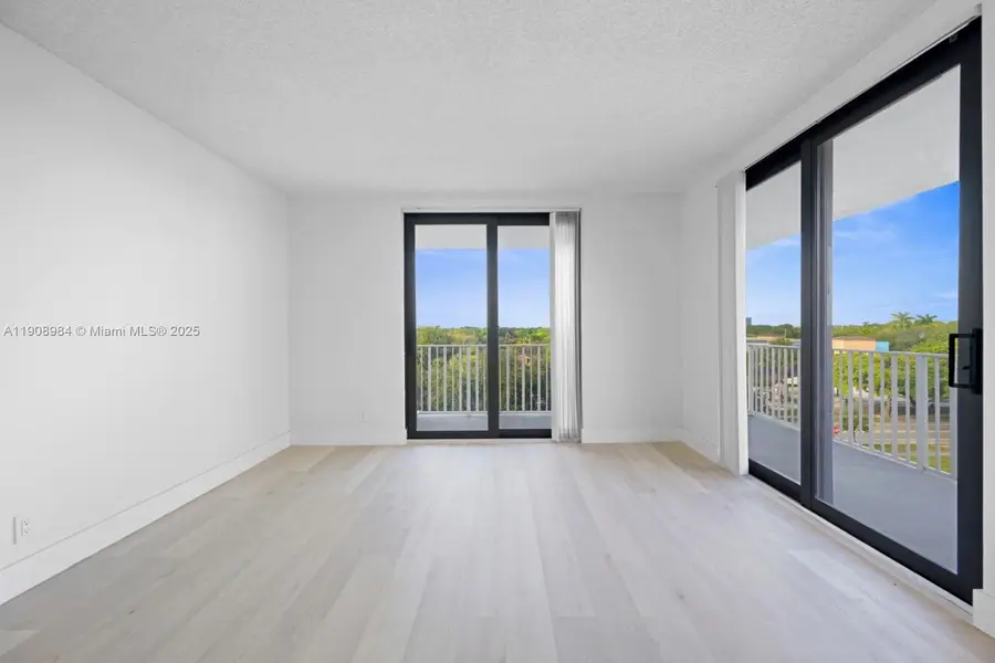 Address Withheld By Seller, Hollywood, FL 33021 - Image #3