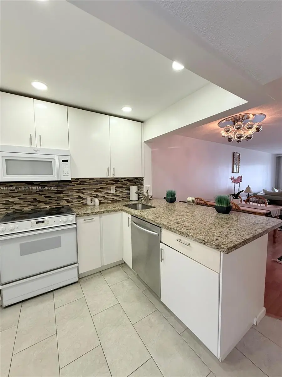 2081 S Ocean Dr #308, Hallandale Beach, FL 33009 - Image #3