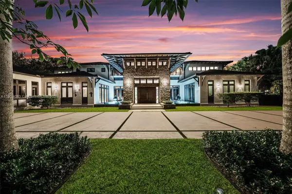 8961 SW 62nd Ct, Pinecrest, FL 33156