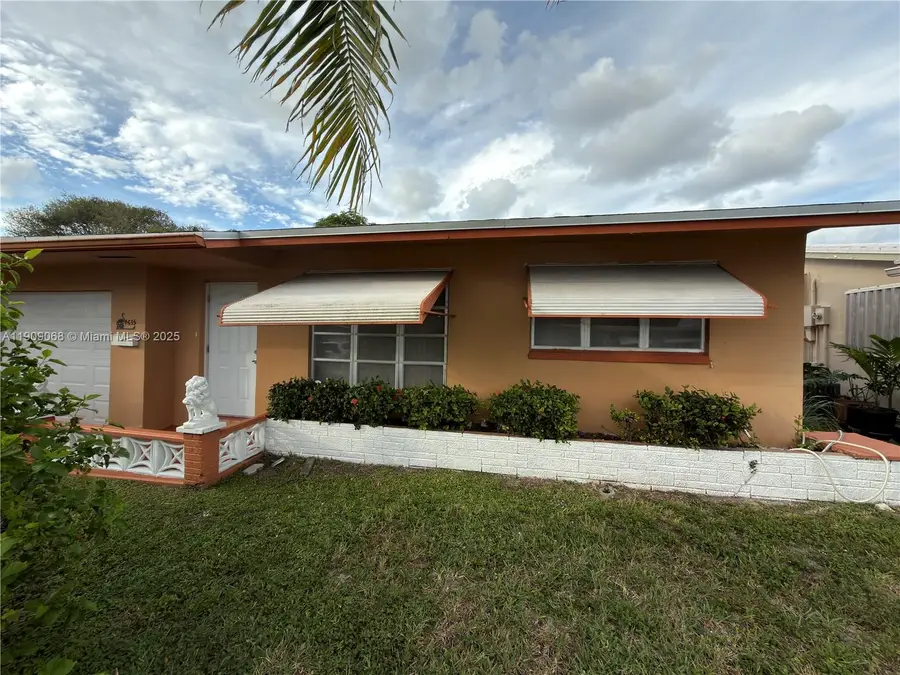 4635 NW 44th St, Tamarac, FL 33319 - Image #3