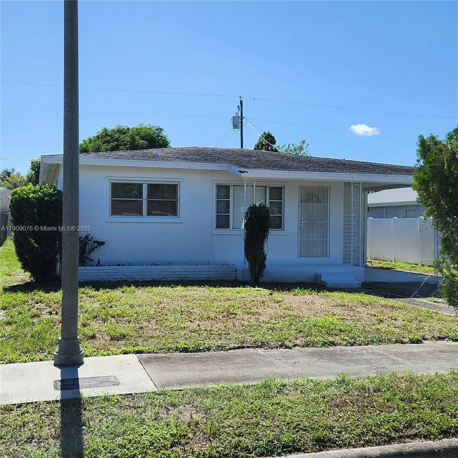 1547 W 10th St, Riviera Beach, FL 33404 - Image #2