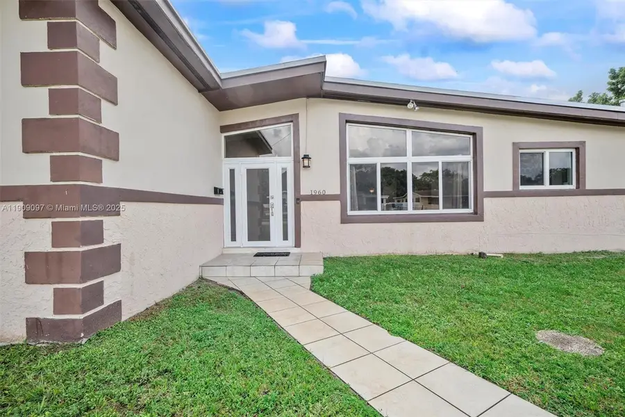 1960 NW 187th St, Miami Gardens, FL 33056 - Image #2