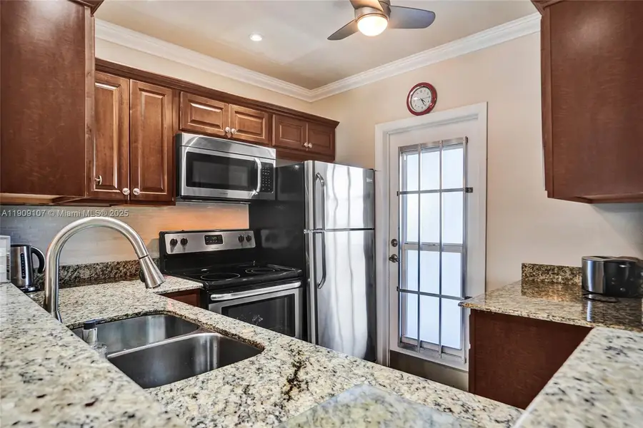 3501 NW 47th Ave #601, Lauderdale Lakes, FL 33319 - Image #2