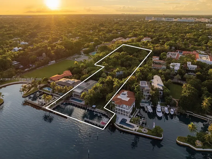 3585 Anchorage Way, Miami, FL 33133 - Image #2