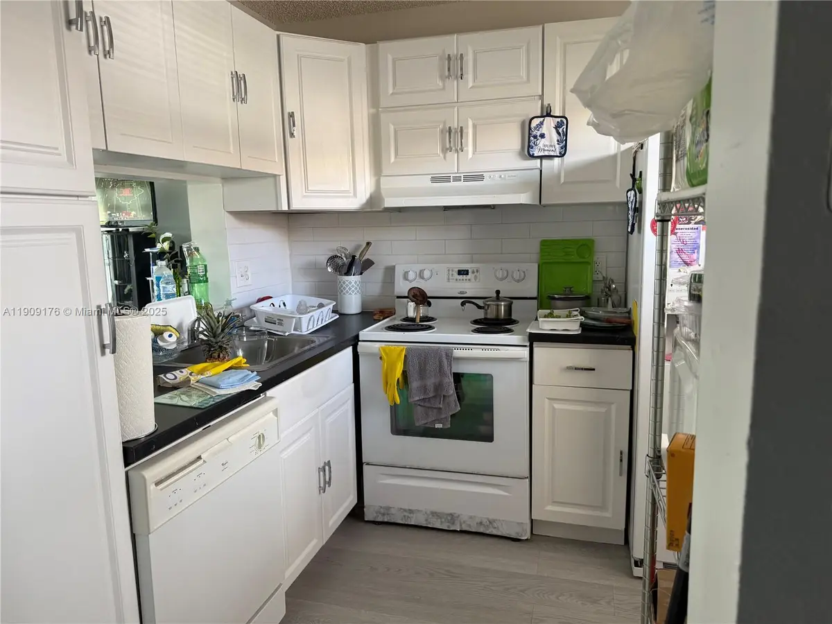 5501 Lakeside Dr #104, Margate, FL 33063 - Image #1