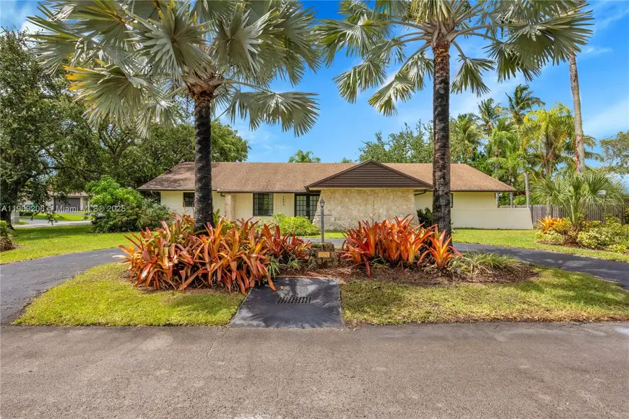 7804 SW 178th Ter, Palmetto Bay, FL 33157 - Image #2