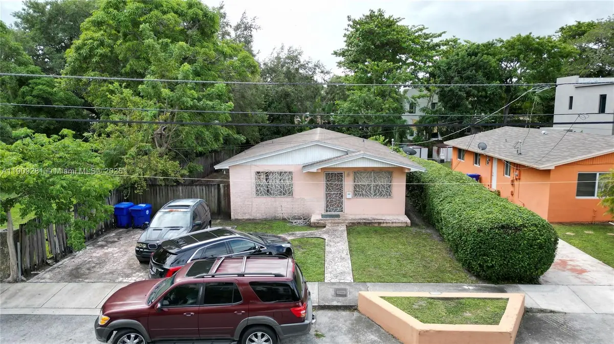 3350 Thomas Ave, Miami, FL 33133 - Image #1