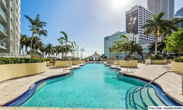 253 NE 2nd St #1901, Miami, FL 33132