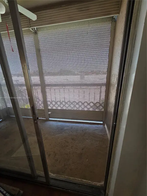 3640 NW 9th St #407, Miami, FL 33125