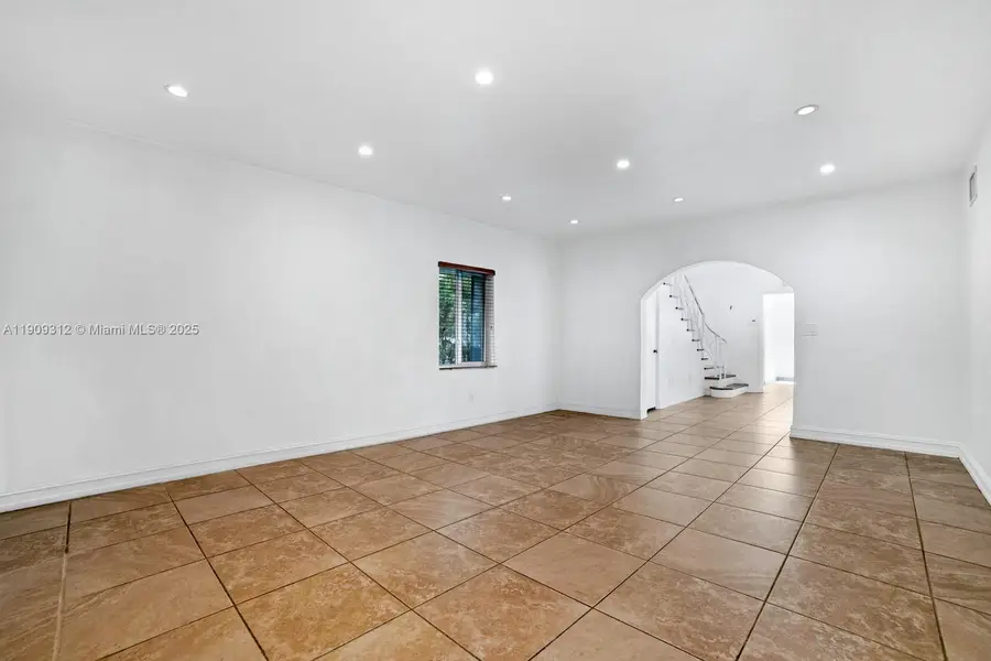 3470 N Meridian Ave, Miami Beach, FL 33140 - Image #2