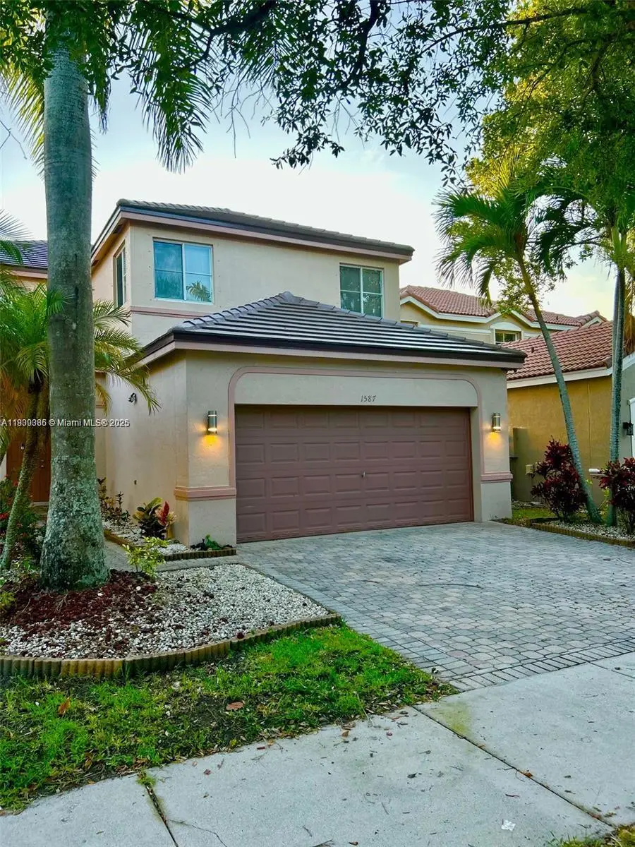 1587 Winterberry Ln, Weston, FL 33327 - Image #2