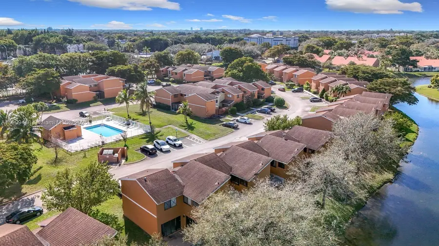 8117 NW 71st Ct, Tamarac, FL 33321 - Image #3