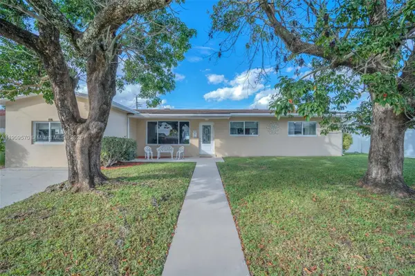 7751 NW 6th Ct, Pembroke Pines, FL 33024