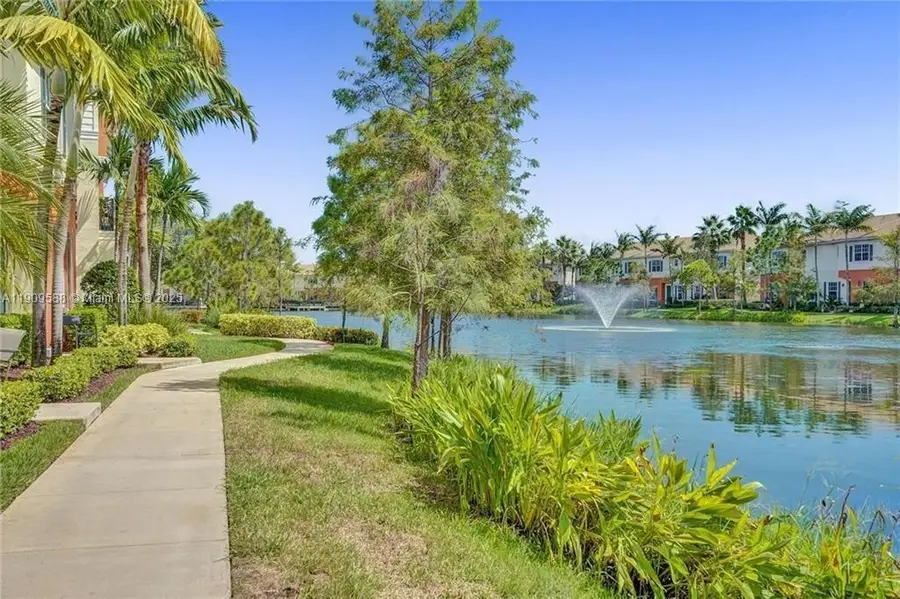 256 SW 6th Ct, Pompano Beach, FL 33060 - Image #2