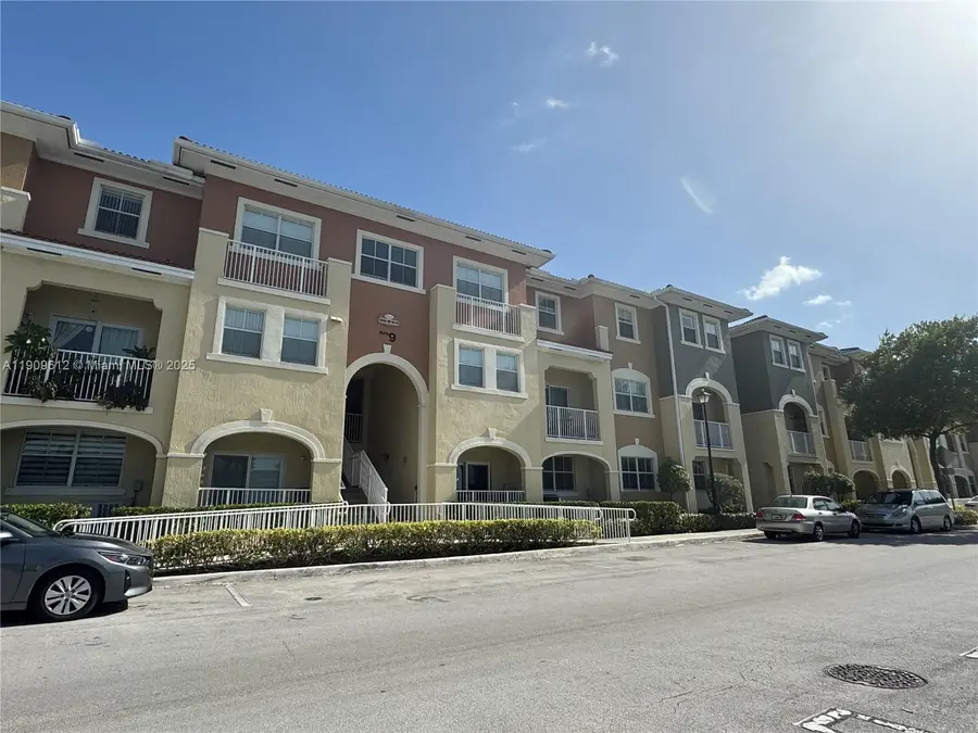 10800 NW 88th Ter #214, Doral, FL 33178 - Image #2