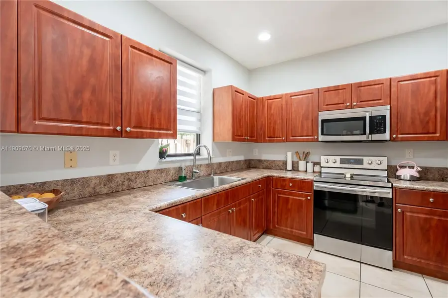 23716 SW 114th Ct, Homestead, FL 33032 - Image #2