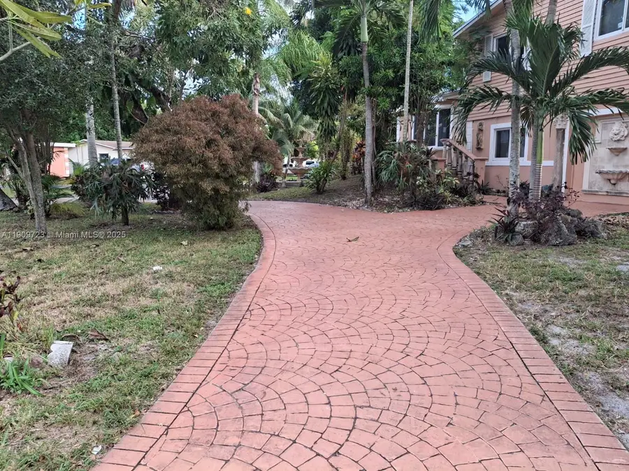 6500 Arbor Dr, Miramar, FL 33023 - Image #2