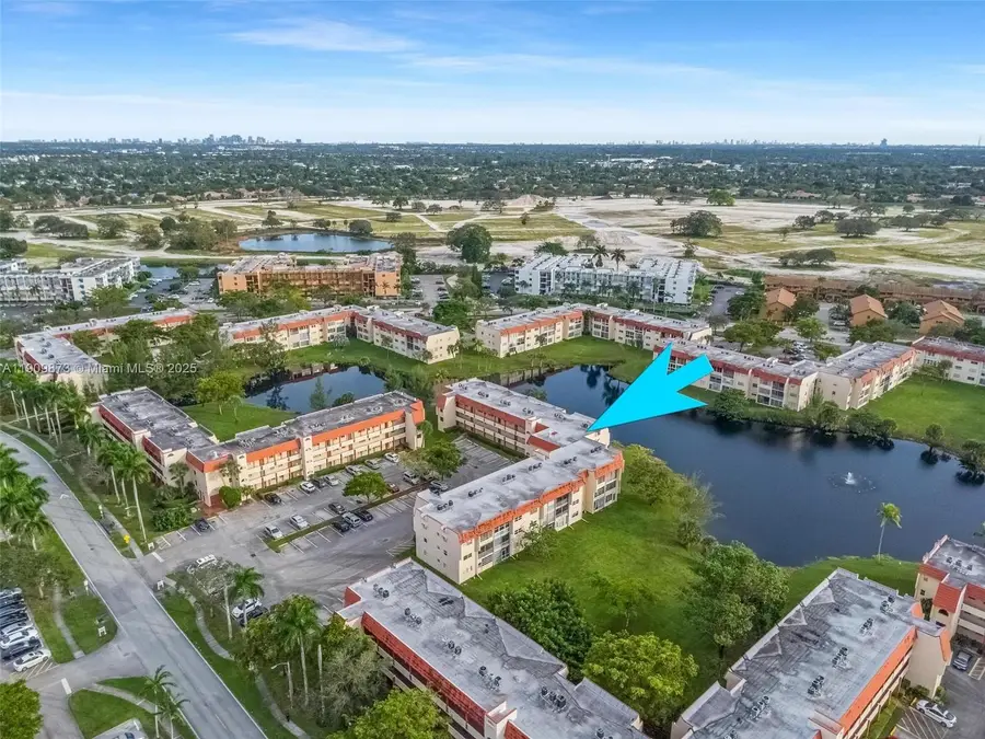 8000 N Sunrise Lakes Dr #207, Sunrise, FL 33322 - Image #3