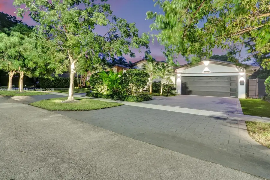 2156 NE 187th St, North Miami Beach, FL 33179 - Image #2