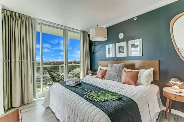 2889 Mcfarlane Rd #1512, Coconut Grove, FL 33133