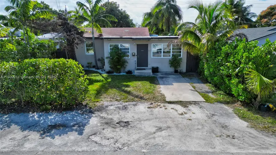 2326 Harding St, Hollywood, FL 33020 - Image #2