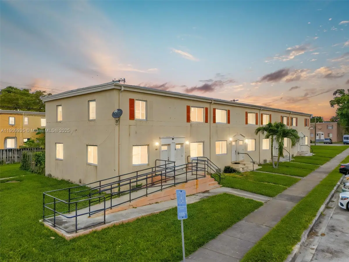 427 NW 84th Ter #427, Miami, FL 33150 - Image #1