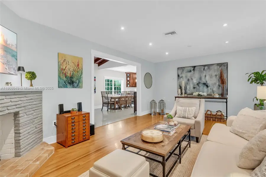 1536 Alegriano Ave, Coral Gables, FL 33146 - Image #3