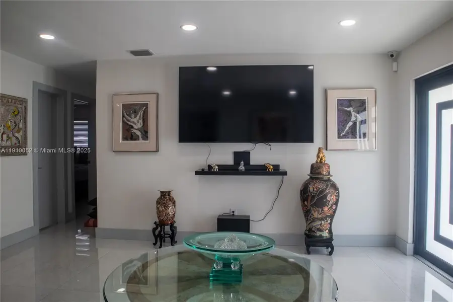 3541 SW 105th Ct, Miami, FL 33165 - Image #2