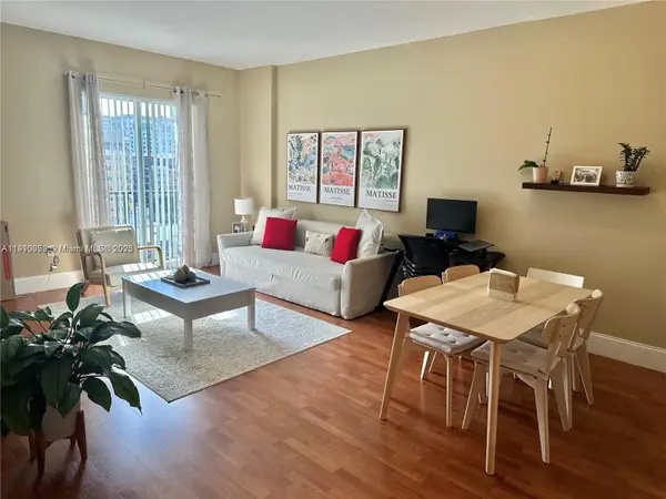 10 Aragon Ave #818, Coral Gables, FL 33134