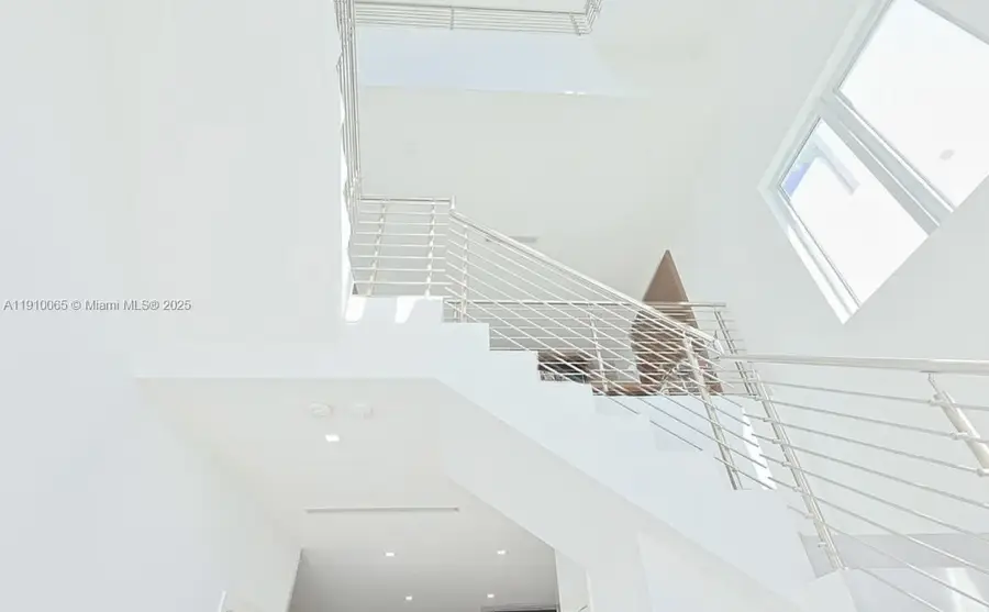 8277 NW 34th St, Doral, FL 33122 - Image #2