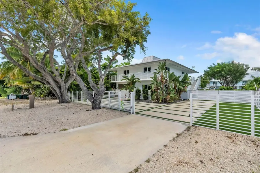 165 Ocean Dr, Tavernier, FL 33070 - Image #3