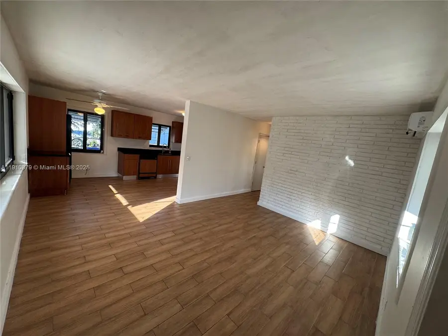 630 NW 14th Way, Fort Lauderdale, FL 33311 - Image #3