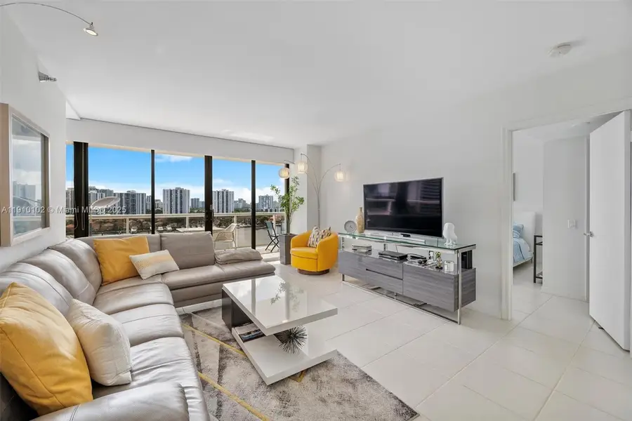 3640 Yacht Club Dr #1107, Aventura, FL 33180 - Image #3