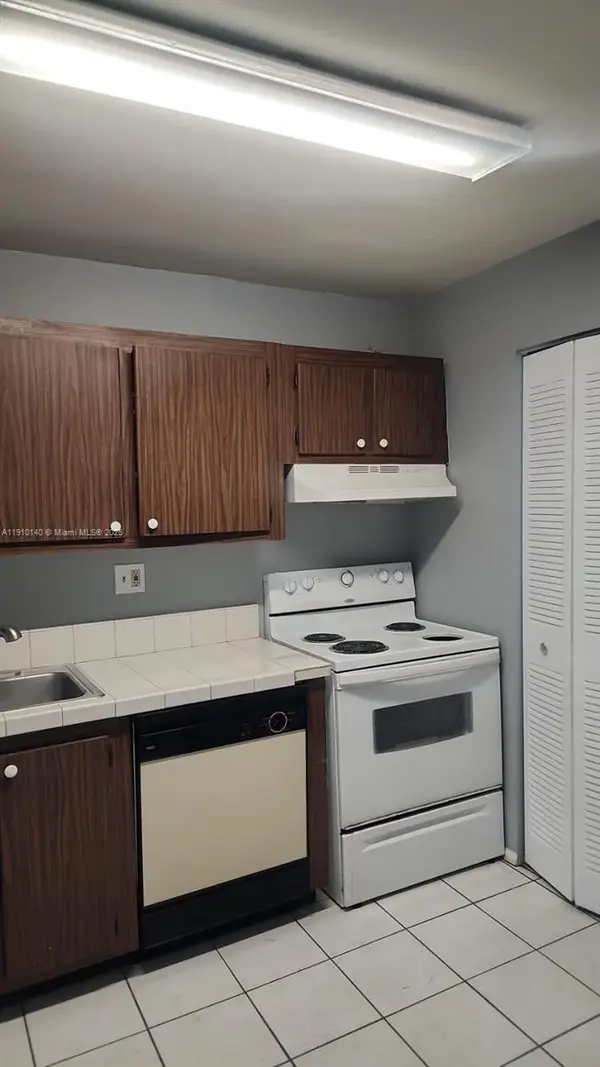 7900 S Colony Cir S #304, Tamarac, FL 33321