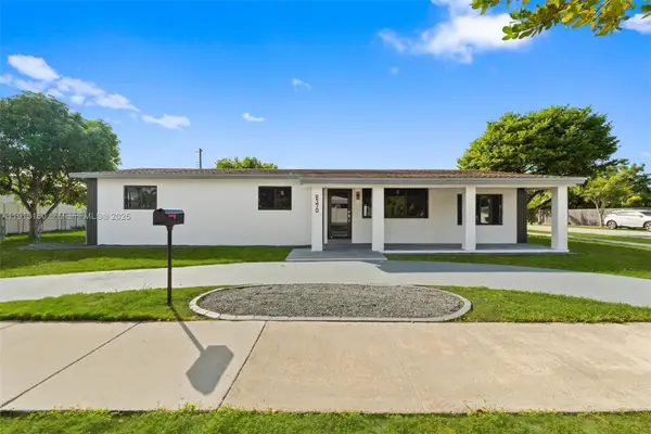 8370 SW 46th St, Miami, FL 33155