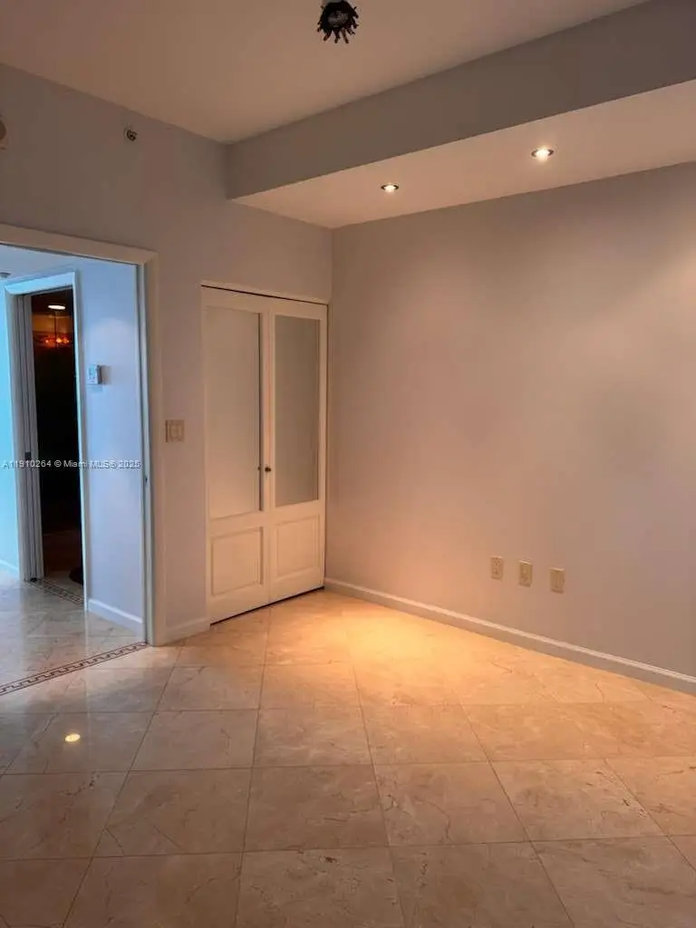 5025 Collins Ave #1602, Miami Beach, FL 33140 - Image #3