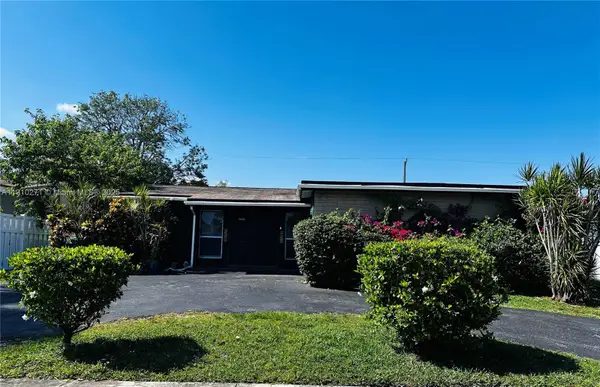 8600 NW 25th Ct, Sunrise, FL 33322